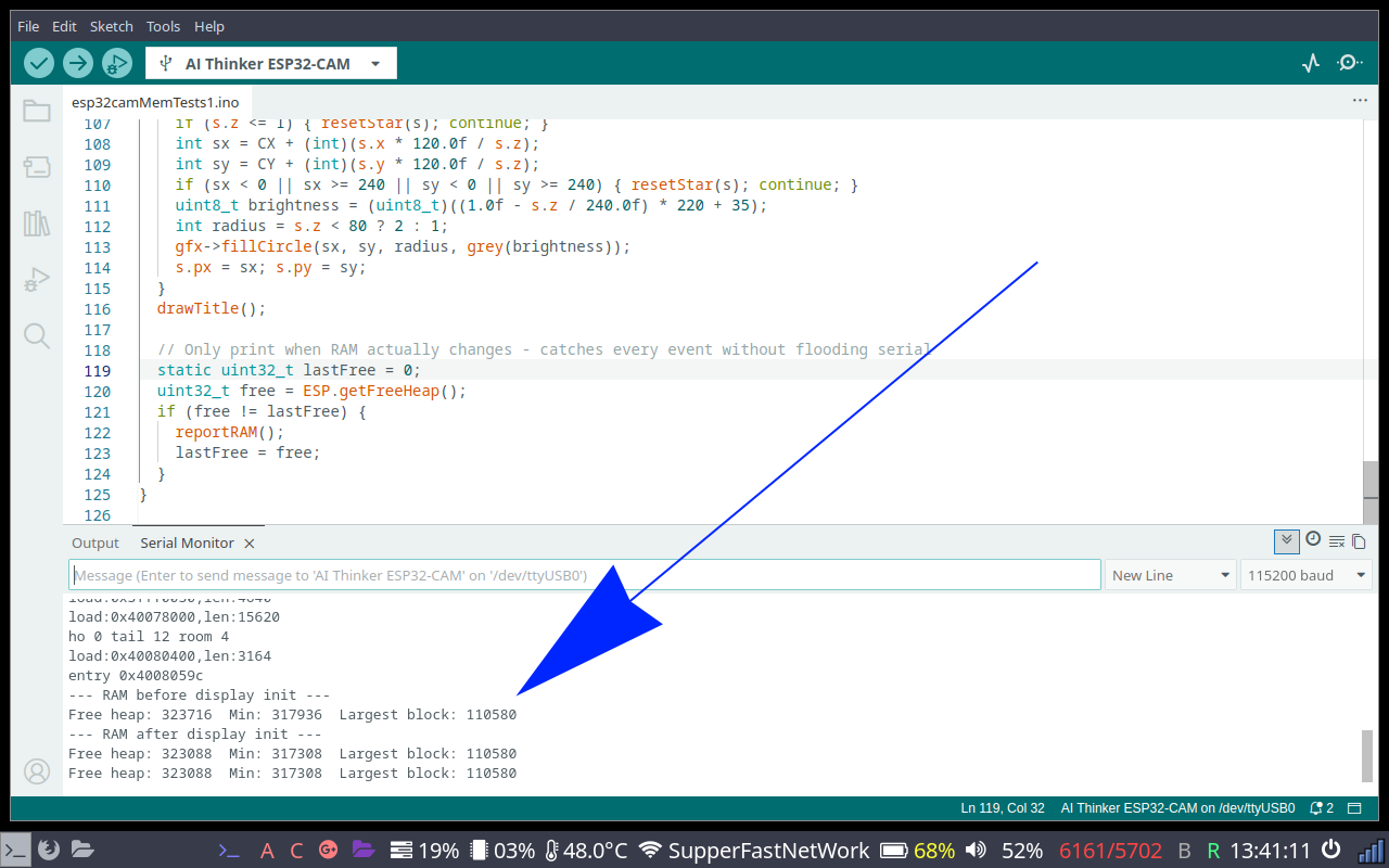 Arduino IDE serial monitor showing RAM before and after display init, with change-only reporting in loop